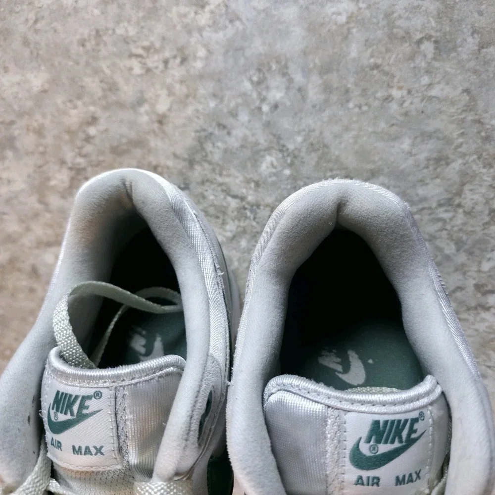Nike air max